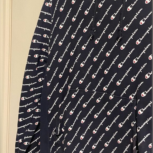 Navy blue Champion hoodie - Picture 3 of 3